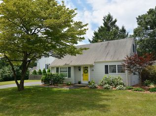 77 Cedar St, Midland Park, NJ 07432