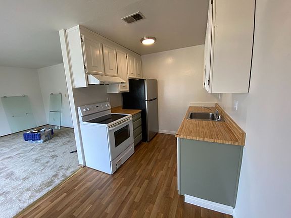 3rd image of 334 26th Ave #1
