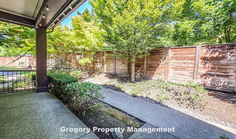 10394 157th Pl NE #104 — Photo 4