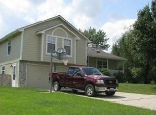 5299 SW Raintree Pkwy, Lees Summit, MO 64082