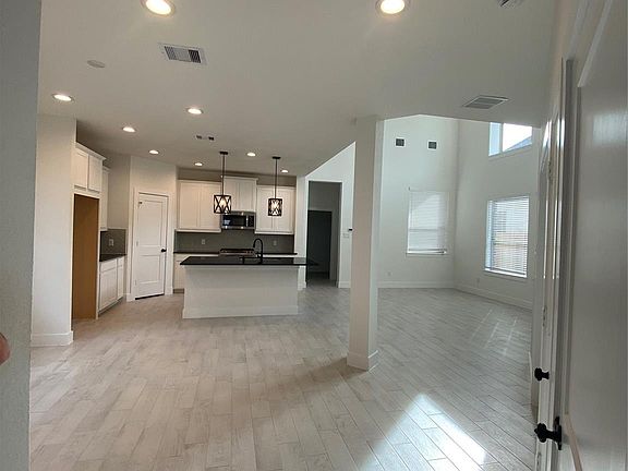 4th image of 31323 Balsam Hawk Ln