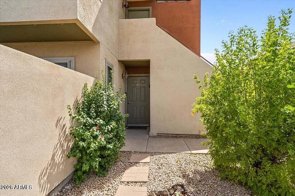 1 bed, 1.0 bath, 725 sqft, $2,000 — Photo 3