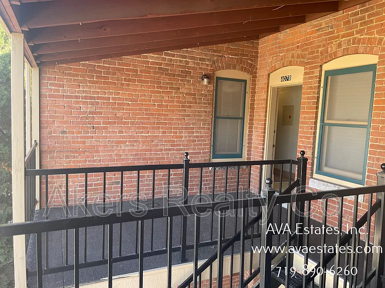 407 W 11th St #B — Photo 4