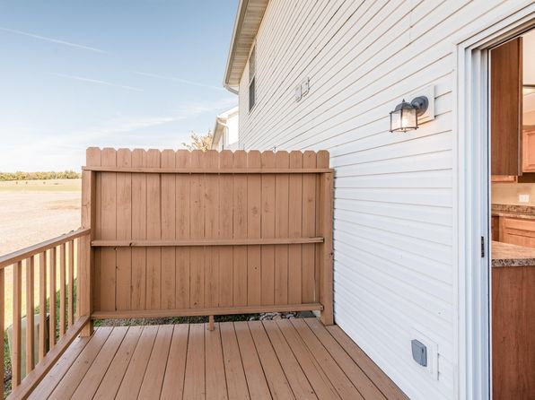 Crown Pointe, 30 Crown Pointe Blvd, Highland, IL 62249
