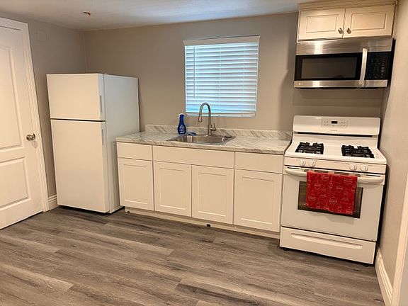 2nd image of 512 S Belle Ave #3