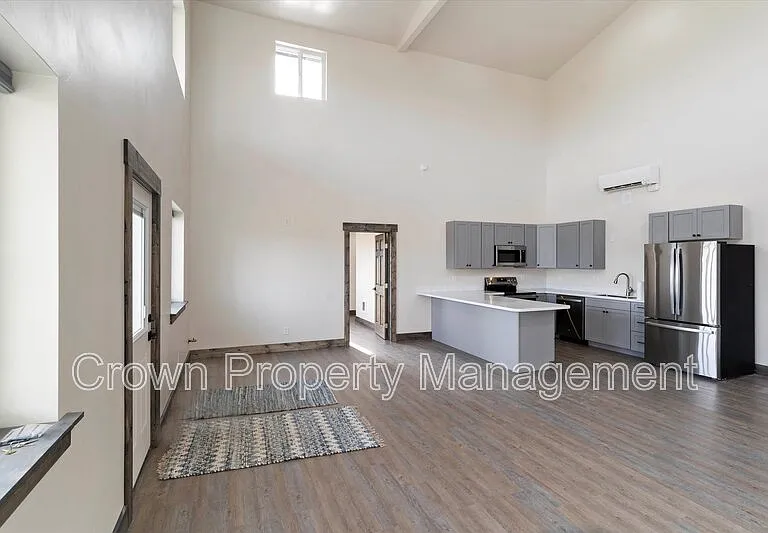 2401 Lower Valley Rd #B — Photo 3