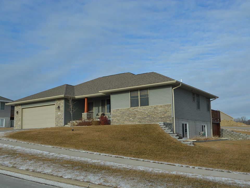 1st image of 4263 Fieldcrest Dr