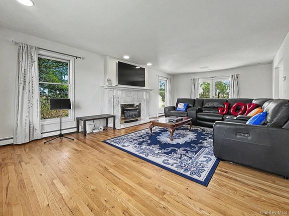 2nd image of 315 Arcadia Road