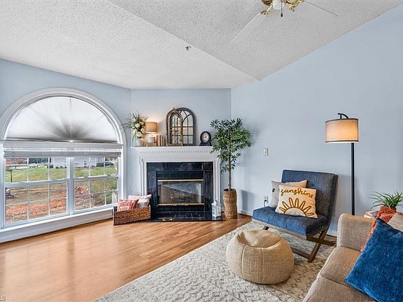 3rd image of 5008 Lawndale Dr Unit K