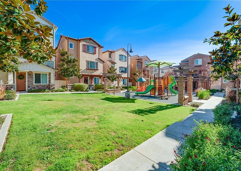 1st image of 706 Ash Ln