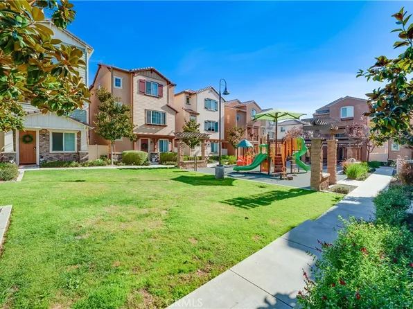 706 Ash Ln, Pomona, CA 91767