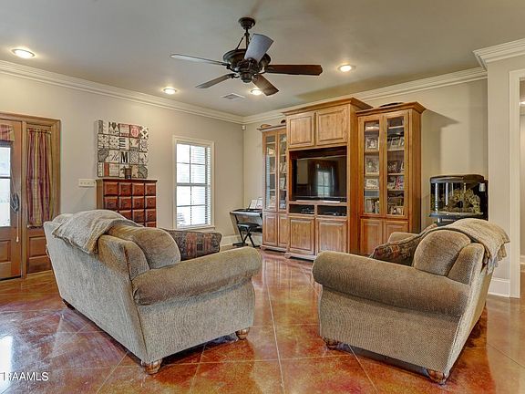 4th image of 301 Pontchartrain Dr