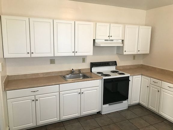 5th image of 317 S Burhans Blvd #B