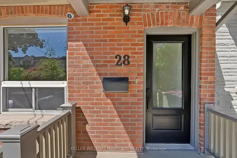 28 Tiverton Ave #1A — Photo 7