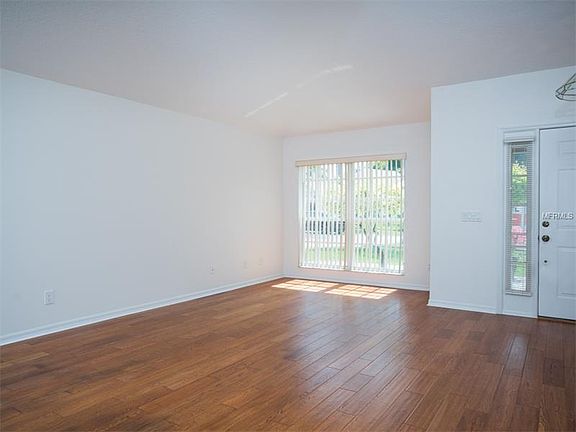 3rd image of 721 Ashbury Ave