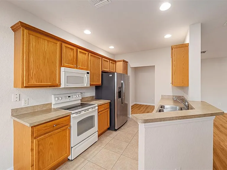 4570 SW 52nd Cir #107 — Photo 15