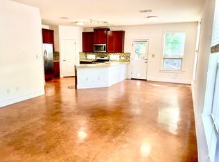 604 Allen St APT 105, Austin, TX 78702