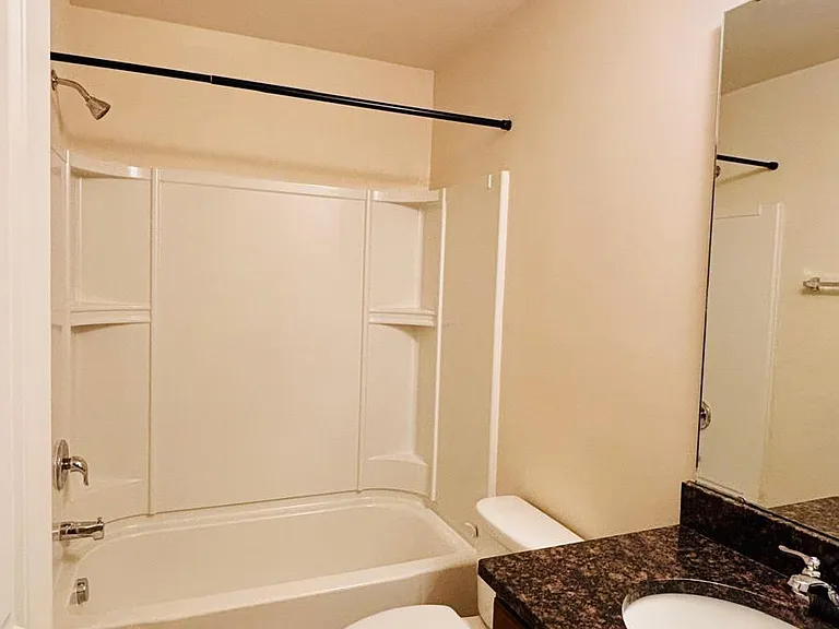 411 Chanson Dr — Photo 16