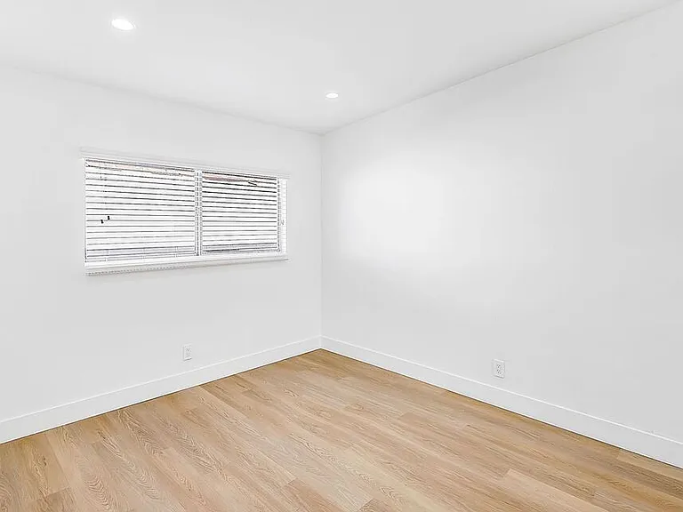 1441 S Bedford St — Photo 7