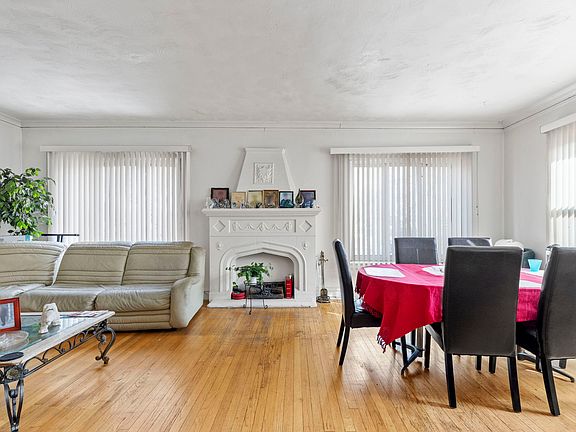 3rd image of 7810 S Jeffery Blvd