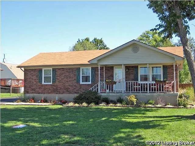 242 Melwood Dr photo 1