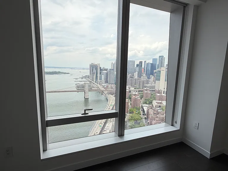 1 Manhattan Sq #57L — Photo 20
