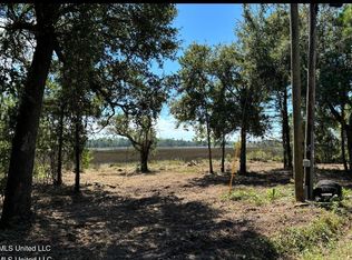 3024 Magnolia Ln, Ocean Springs, MS 39564