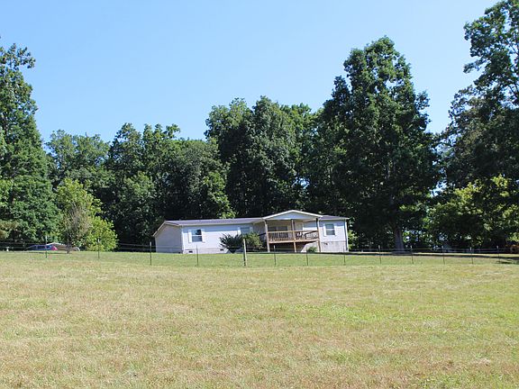 3rd image of 380 Toomey Ln