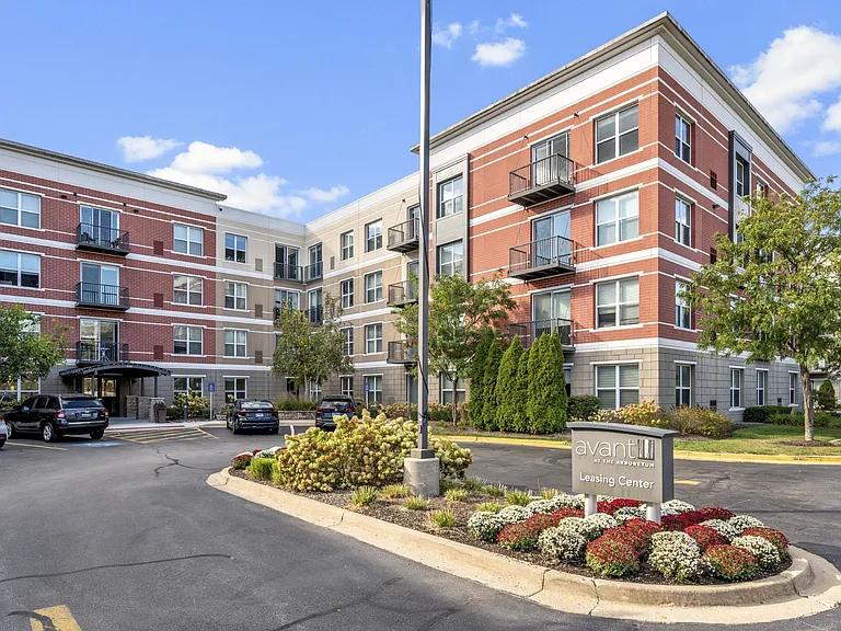 Leasing Center Entrance at Avant at the Arboretum Apartments in Lisle, IL 60532