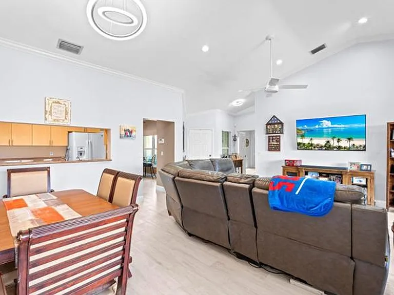 8486 Heather Pl — Photo 20