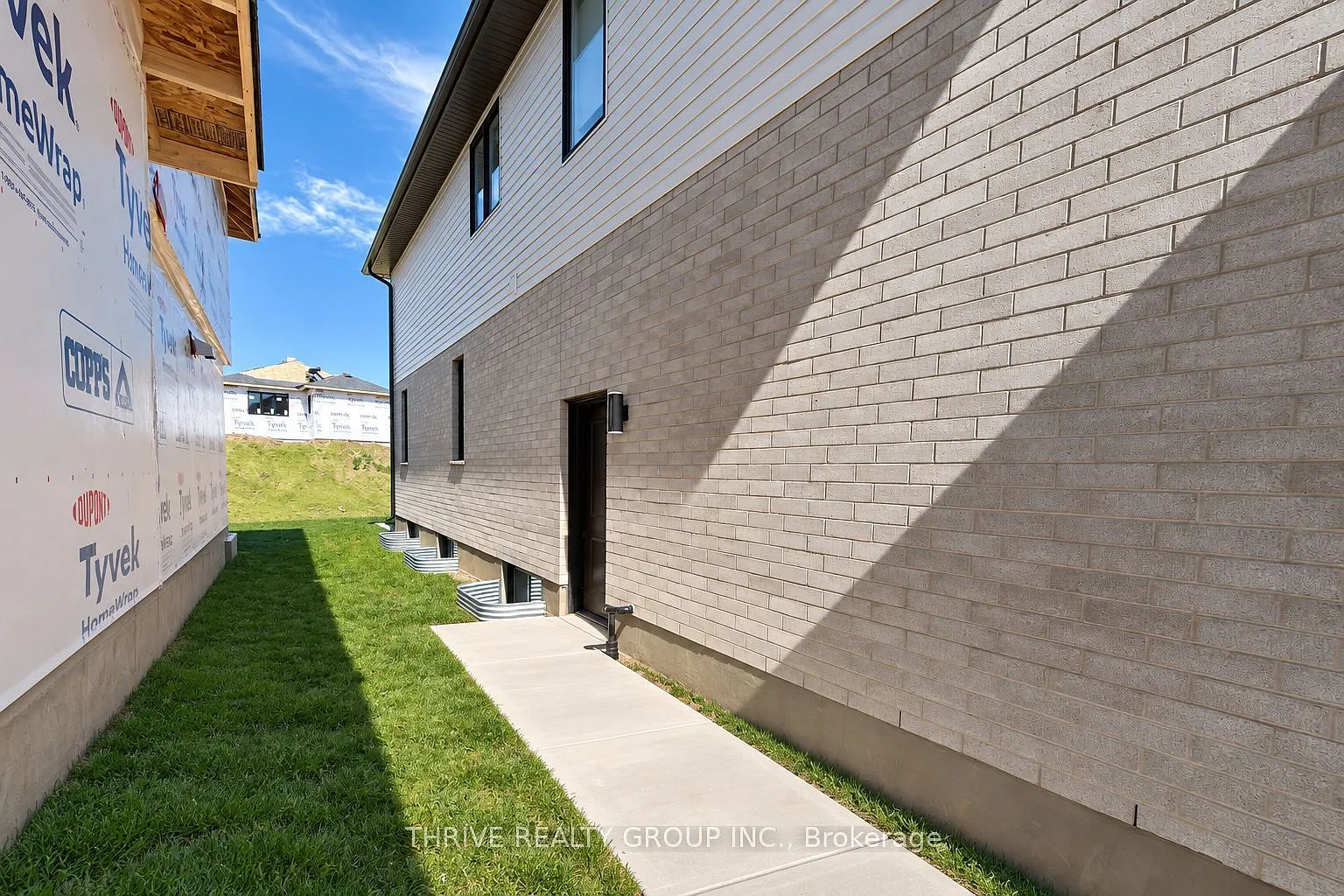 2 bed, $1,650 — Photo 2