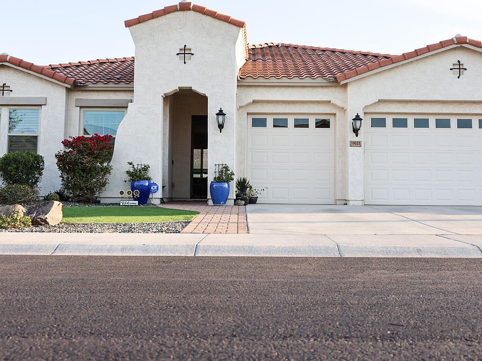 1st image of 19023 W MONTEBELLO Avenue