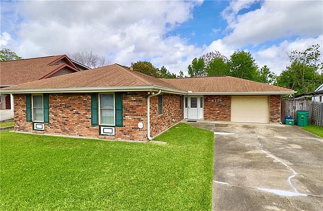 1st image of 2205 N Von Braun Ct