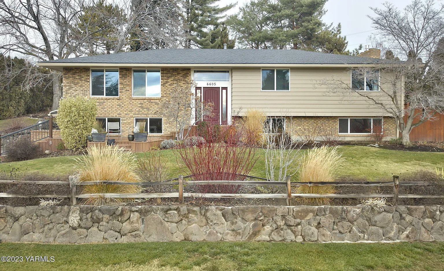 6605 N Appleview Rd photo 1