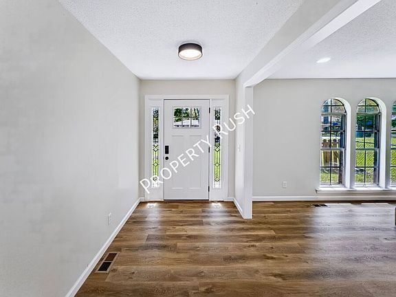 5th image of 702 Fricks Ln