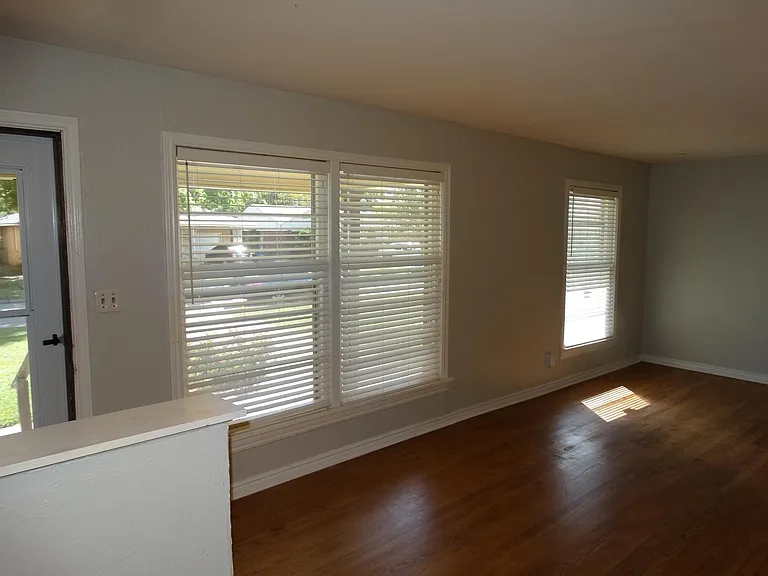 2101 Brighton Ave — Photo 5