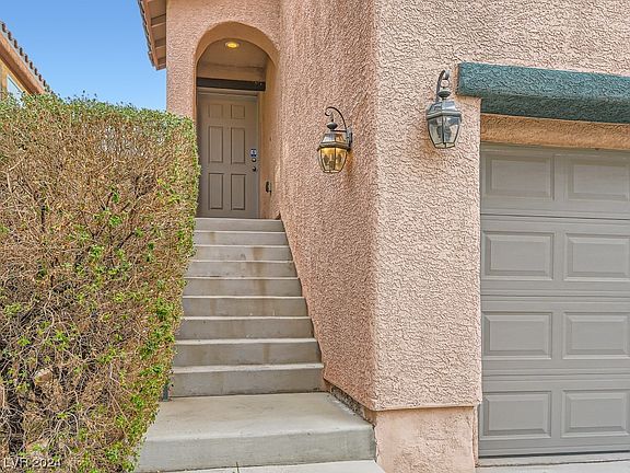 3rd image of 9395 Black Wolf Ave