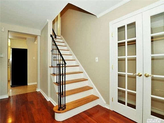 2nd image of 6 Diane Ln