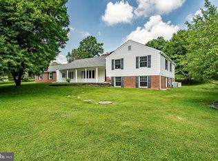 13 Orchard Ln, Glen Mills, PA 19342