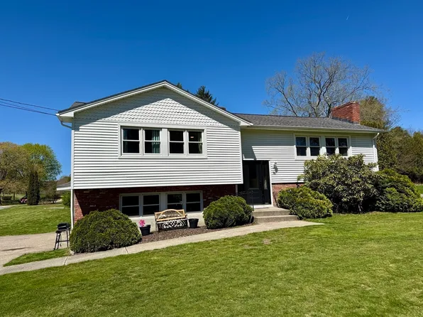 76 Airport Rd, Dudley, MA 01571