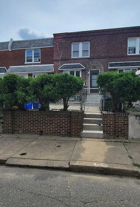 4424 Marple St