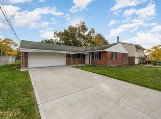 1136 Hickok Ln, Cincinnati, OH 45238