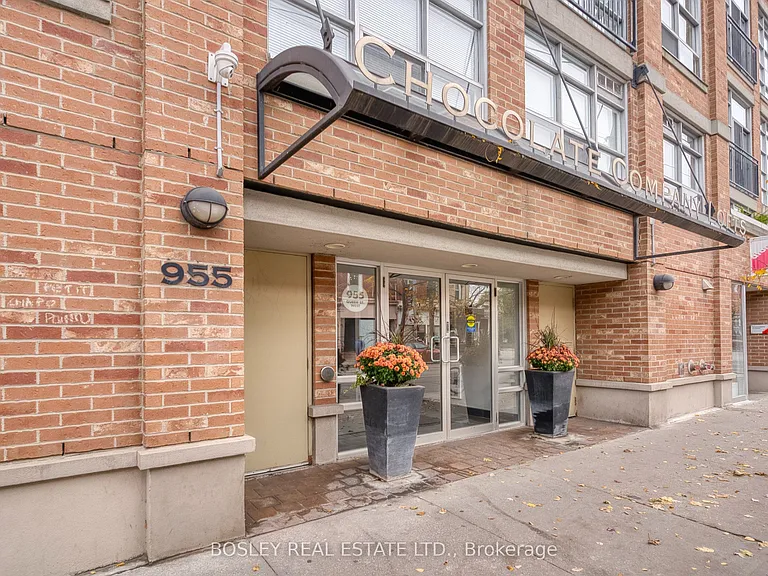 955 Queen St W #311 — Photo 3