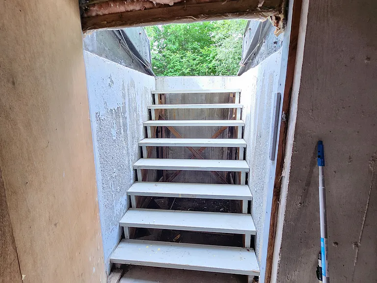 Bulkhead access