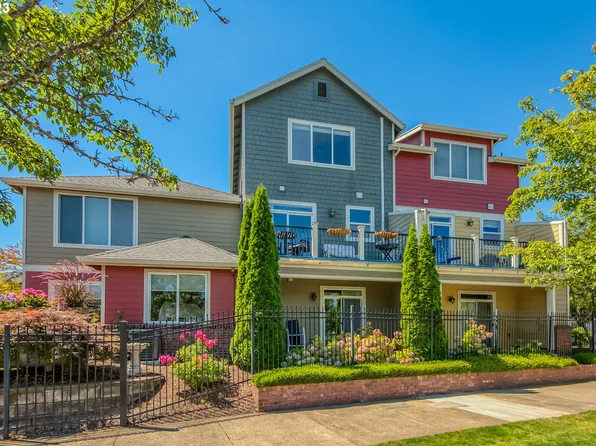 886 NW Council Dr, Gresham, OR 97030