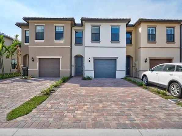 8632 Escue St, Lake Worth, FL 33467