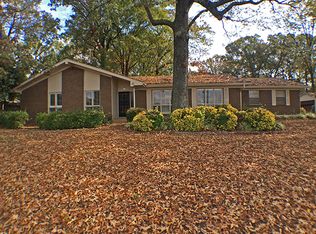 1990 Ridgeway Rd, Memphis, TN 38119