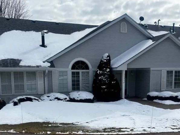 1202 Pine Pointe Curv, Saint Peter, MN 56082