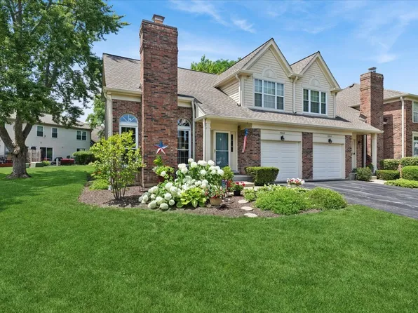 4062 N Newport Ln, Arlington Heights, IL 60004