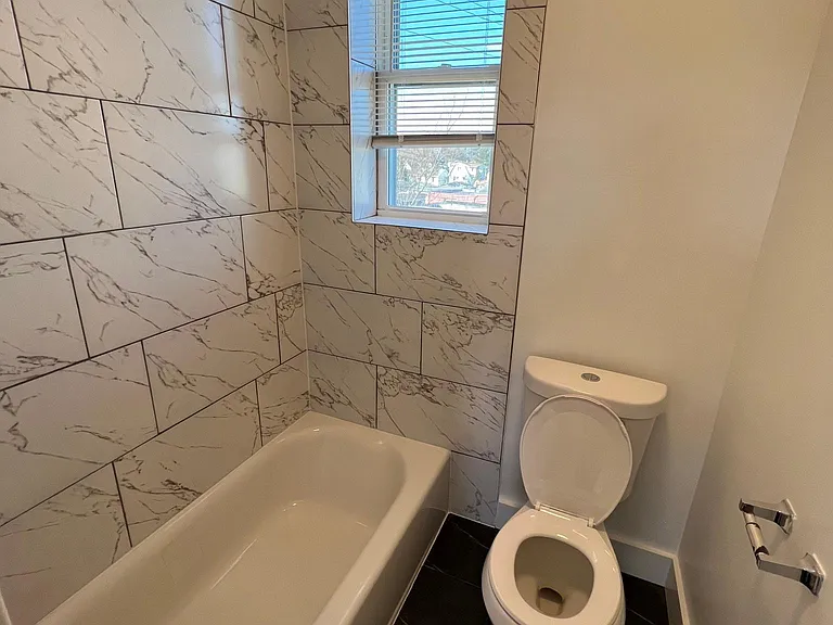 211 Paterson Ave #5 — Photo 5